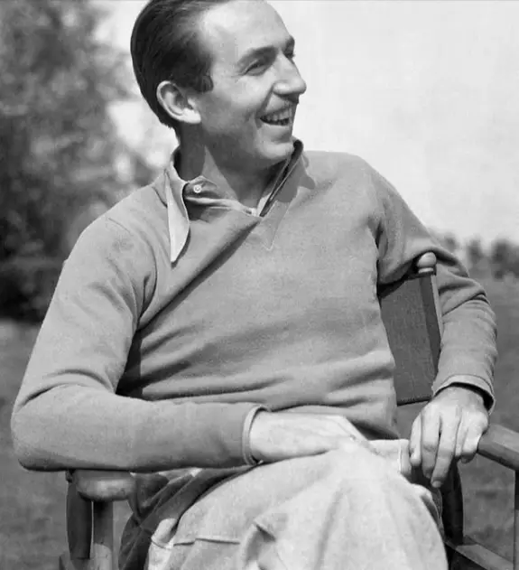 Where Did Walt Disney Grow Up